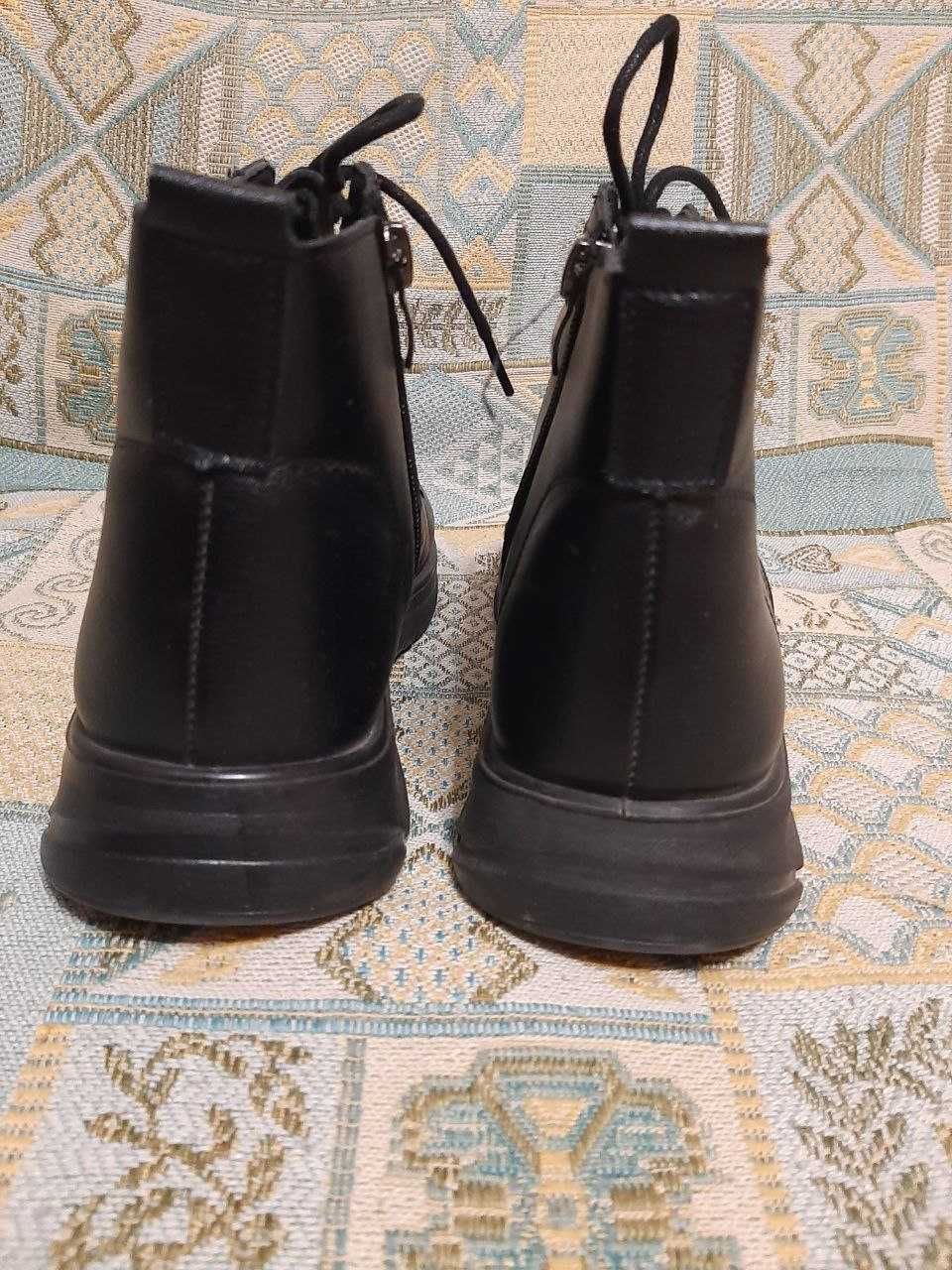 Продам осенние ботинки, 36 р.
