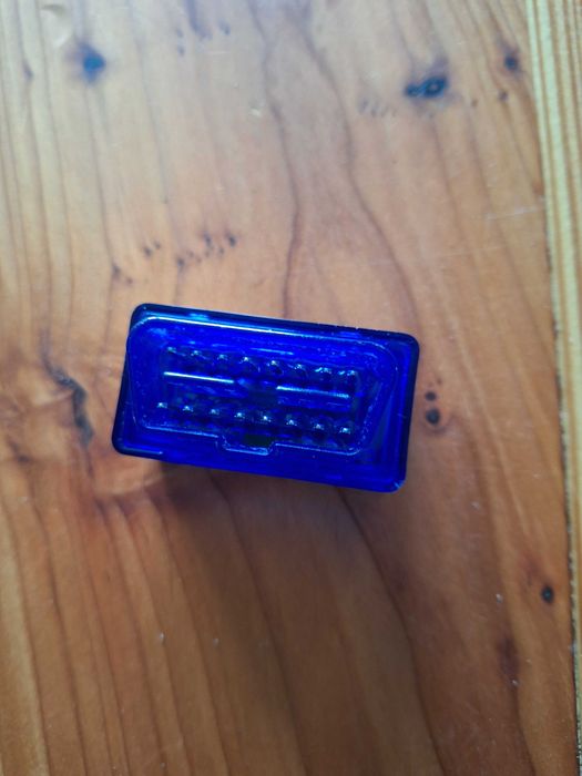 Interfejs diagnostyczny ELM 327 gniazdo OBD2.