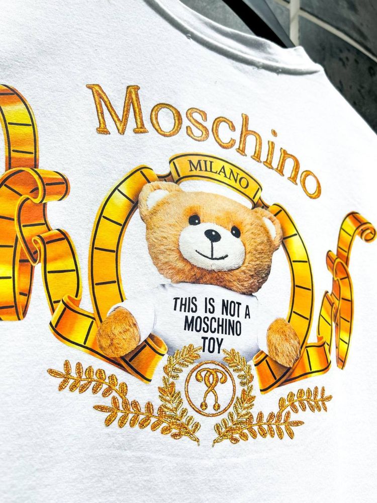 Жіноча Футболка Оверсайз Майка Топ в стилі Moschino