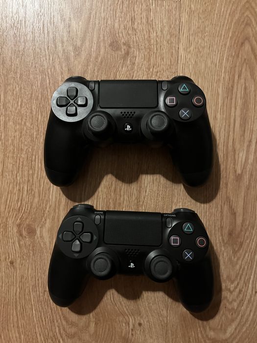 Playstation 4 500GB com 2 Dualshock 4 e jogo fifa 19