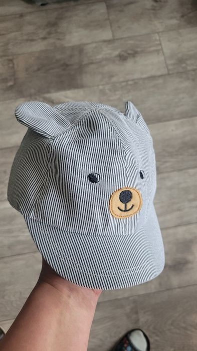 New collection czapka szara z daszkiem chłopięca rozmiar 48