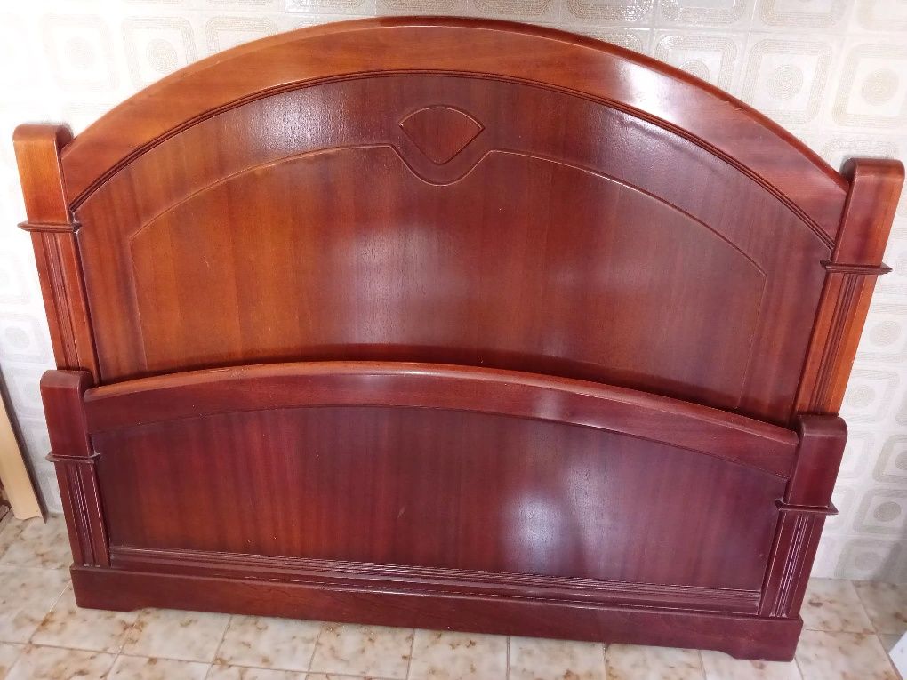 Mobilia completa quarto mogno