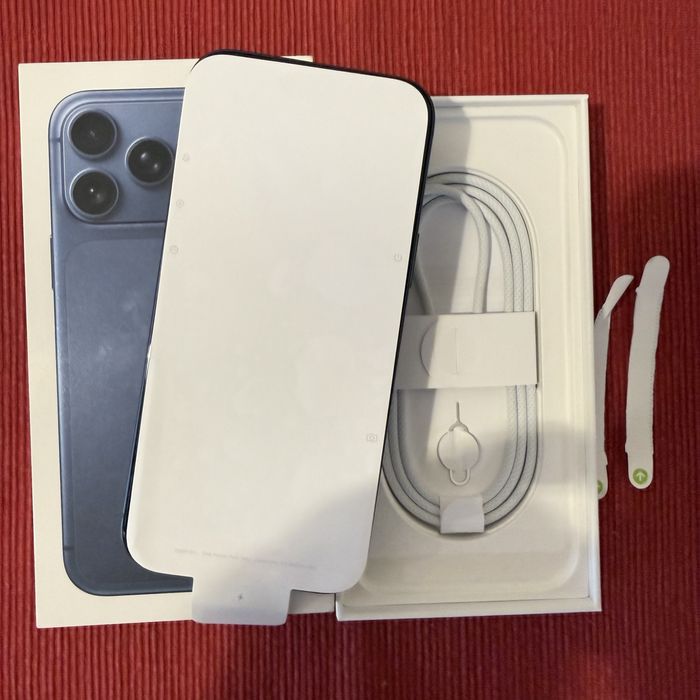 Iphone 17 Pro Max 512Gb  Azul Selado .