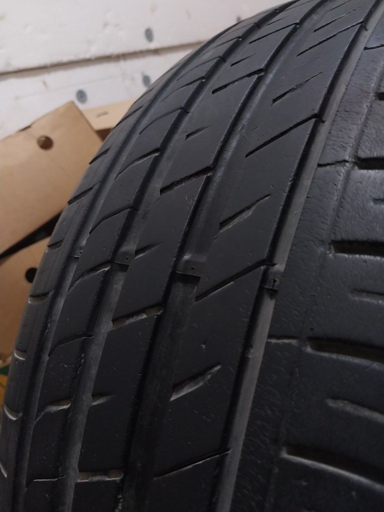Продам Nexen Nfera su1 245/50zr18 104w