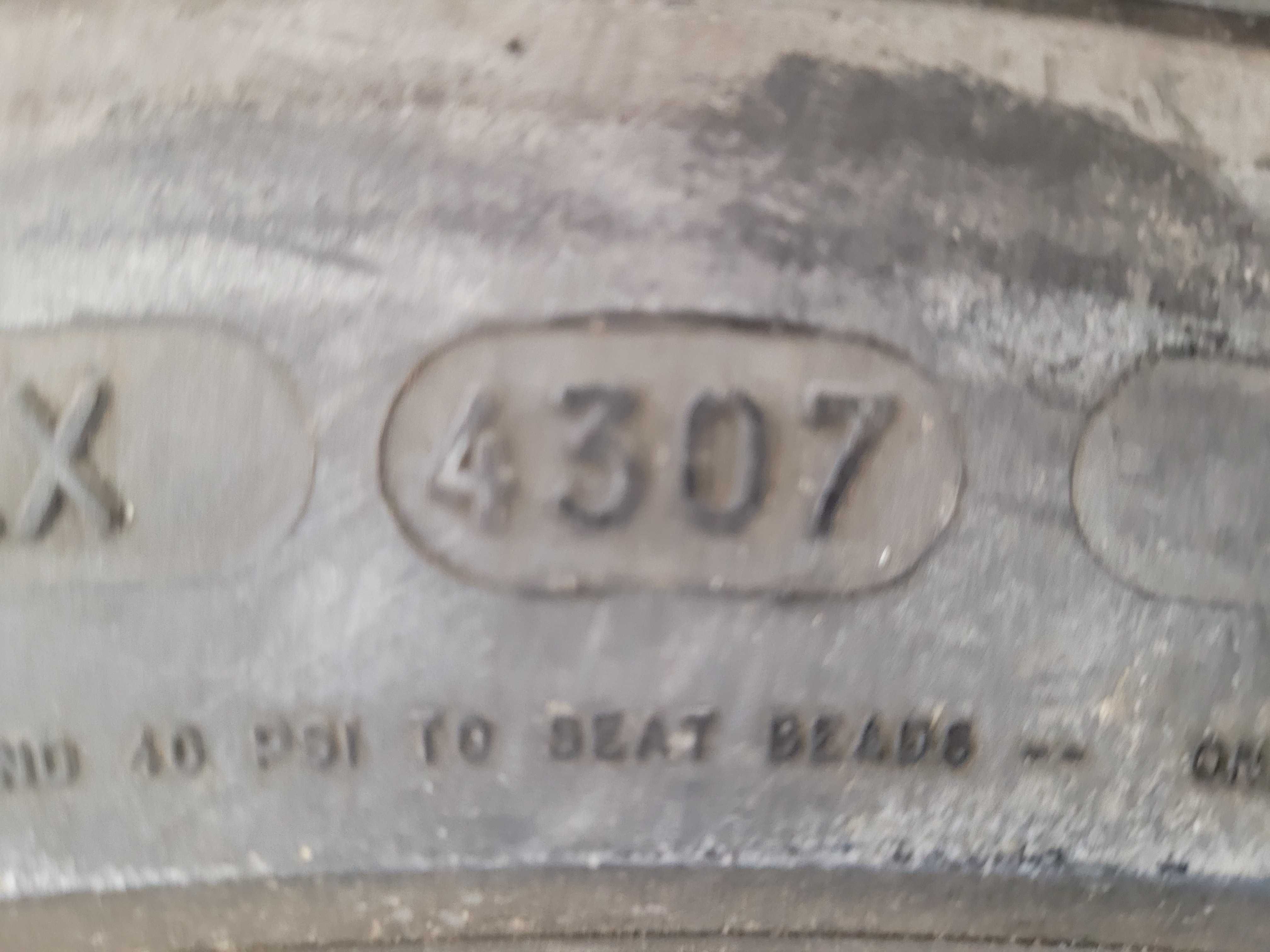 opony 235/ 65 17 michelin zima 4 sztuki komplet