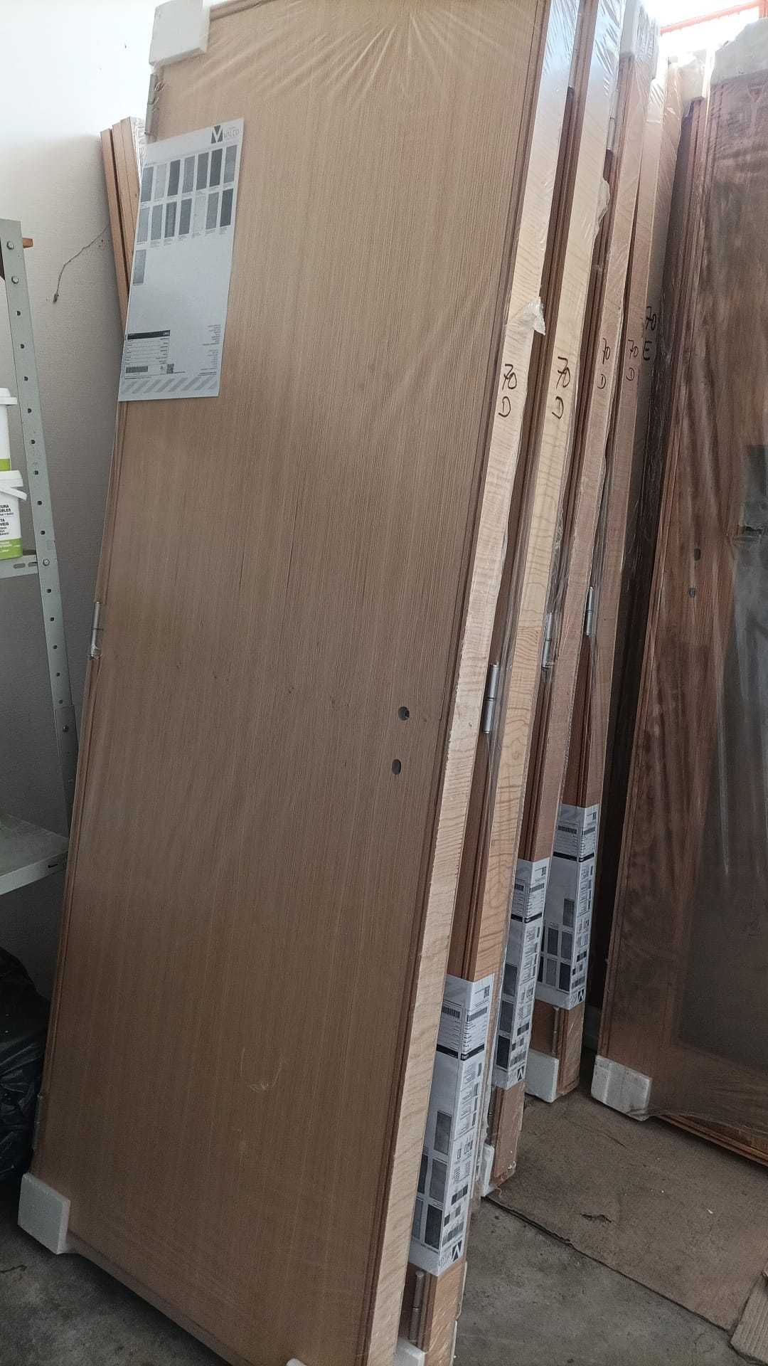 Venda de portas de interior novas