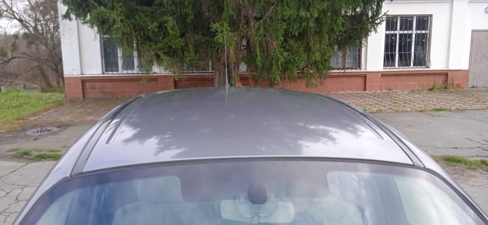 Мінівен Renault Scenic 2005 року. Двигун 1,5 DCI