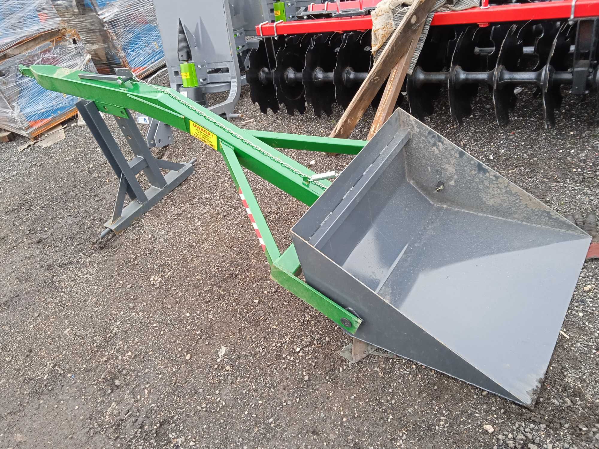 Ładowacz na tył na mechanizm mech. linka z łyżką 80cm