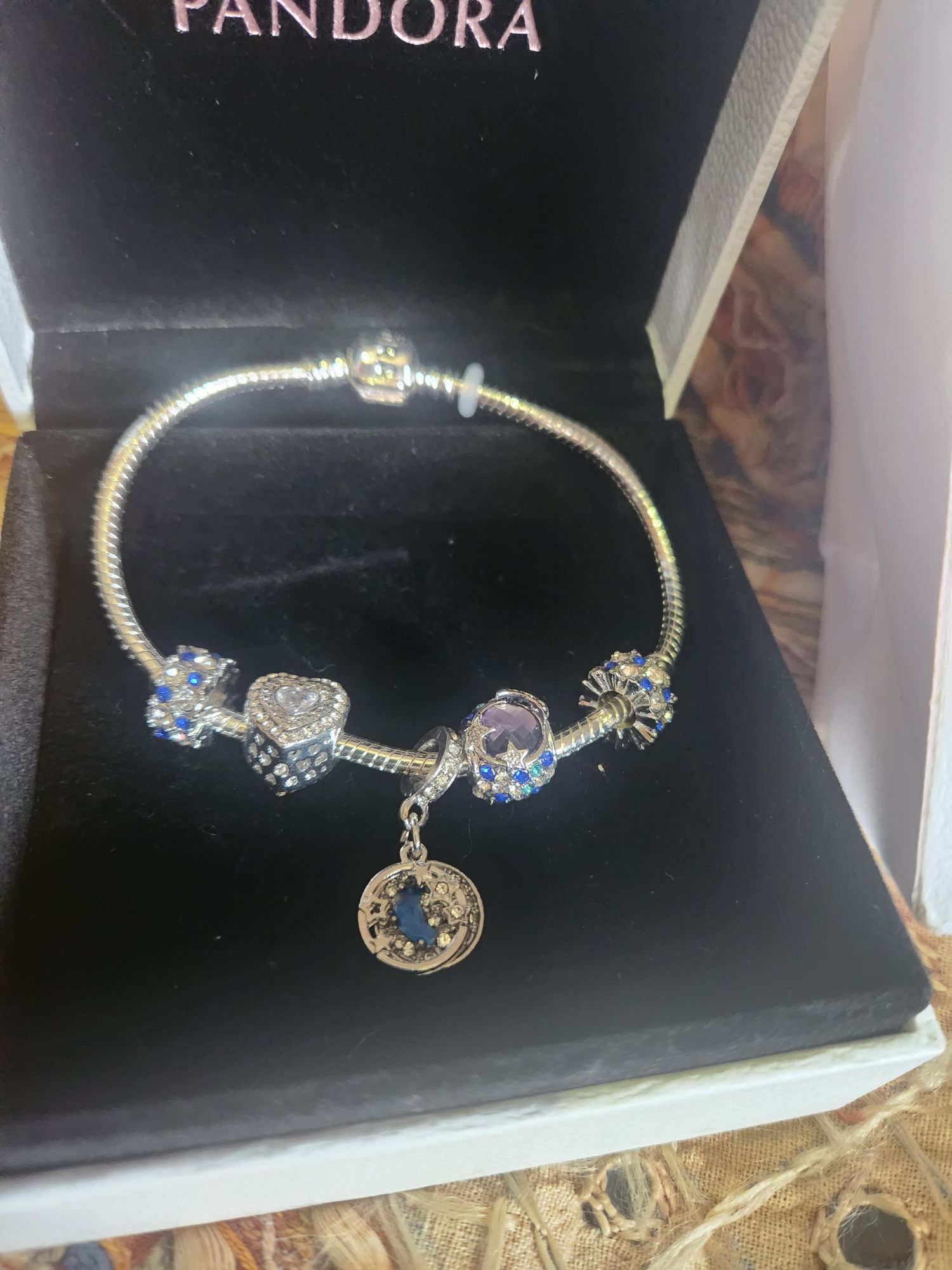 Pulseira pandora nova com caixa