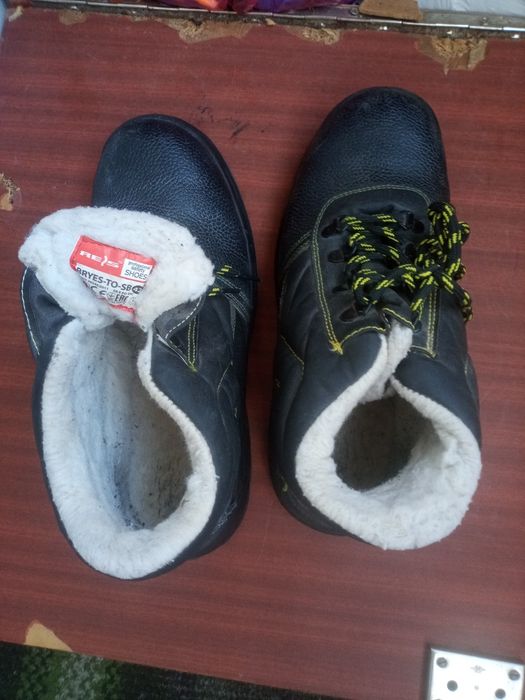 Взуття чоловіче робоче 42р