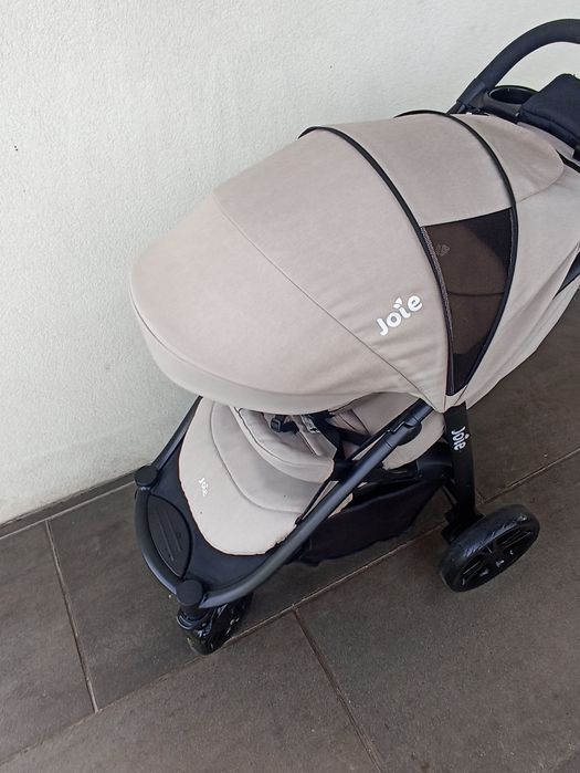 Wózek spacerowy joie litetrax beżowy
