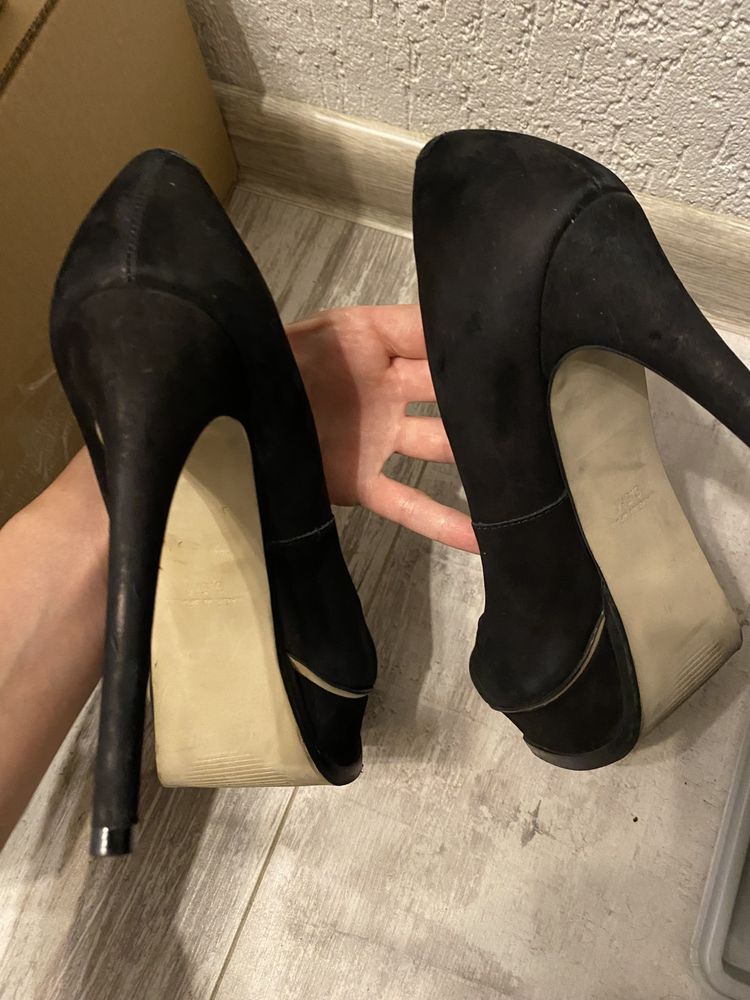 Szpilki Steve Madden 37 czarne 6.5 zamszowe koturna skóra wysokie