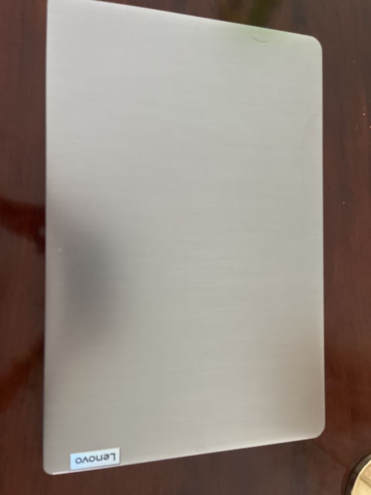 Portátil Lenovo idea pad 3 (15”) (vem com carregador)
