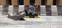 Lego Pirates 6234 Tratwa z piratem i rekinem