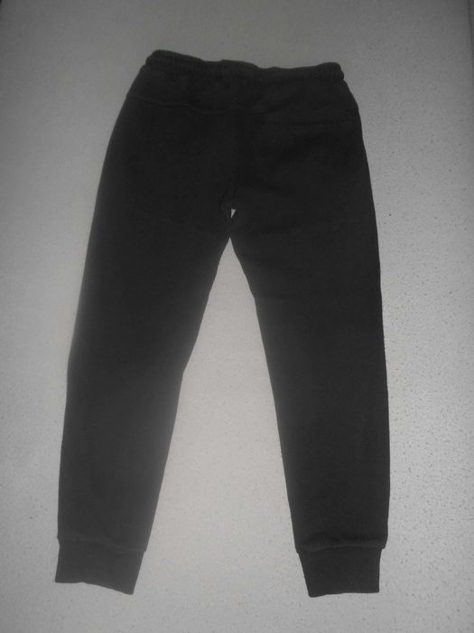 Spodnie Reserved, r. 158, joggery, czarne, chłopięce