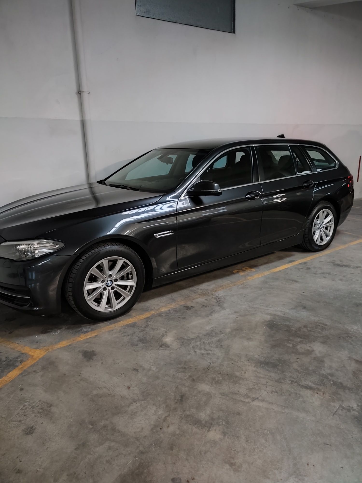 BMW 520d. Touring Nacional como nova só 155000km caixa manual