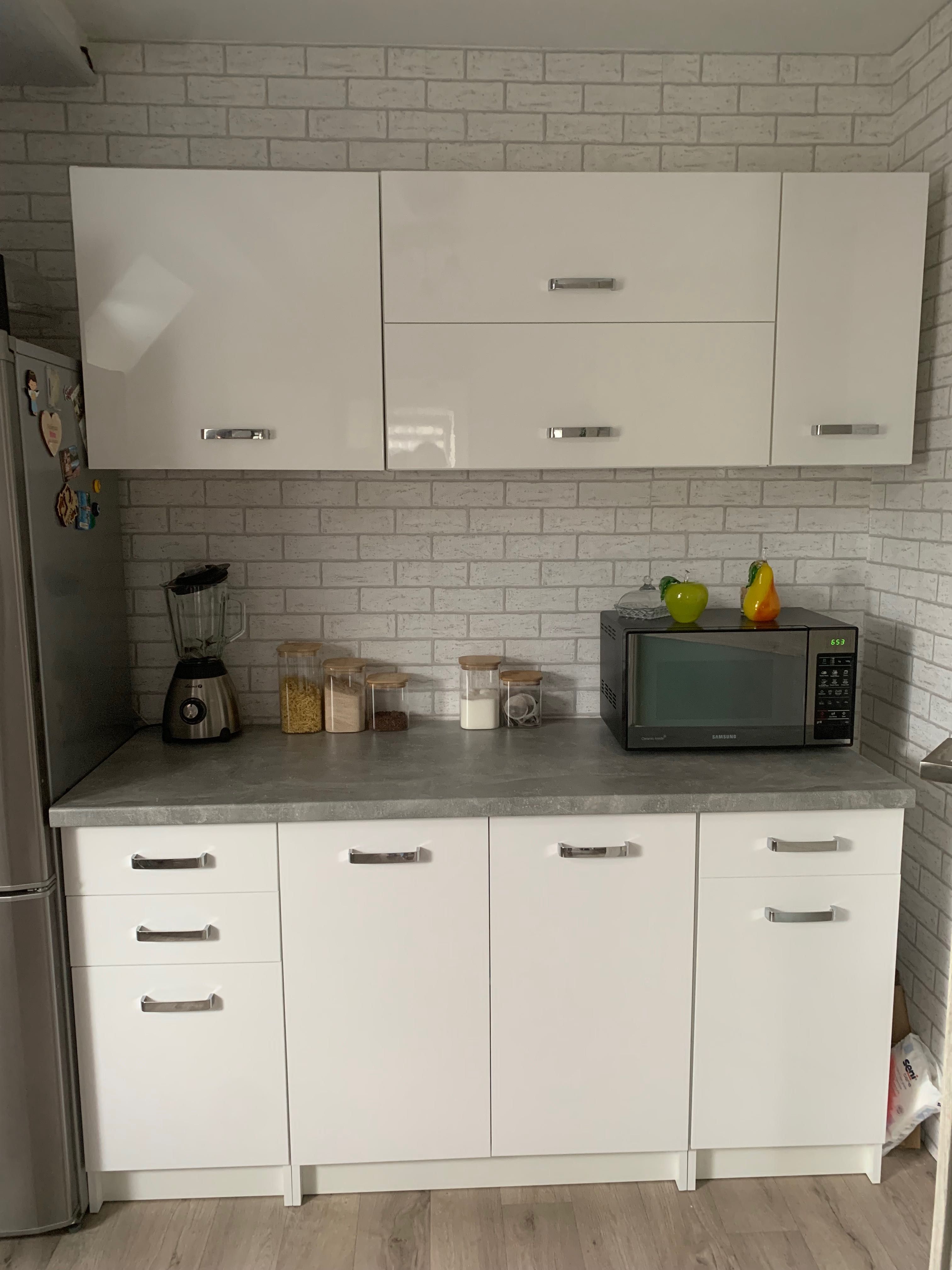 Nowe szafki kuchenne białe połysk