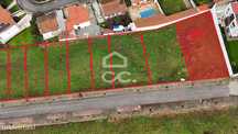 Lote de terreno destinado à construção de moradia, situado em uma loca