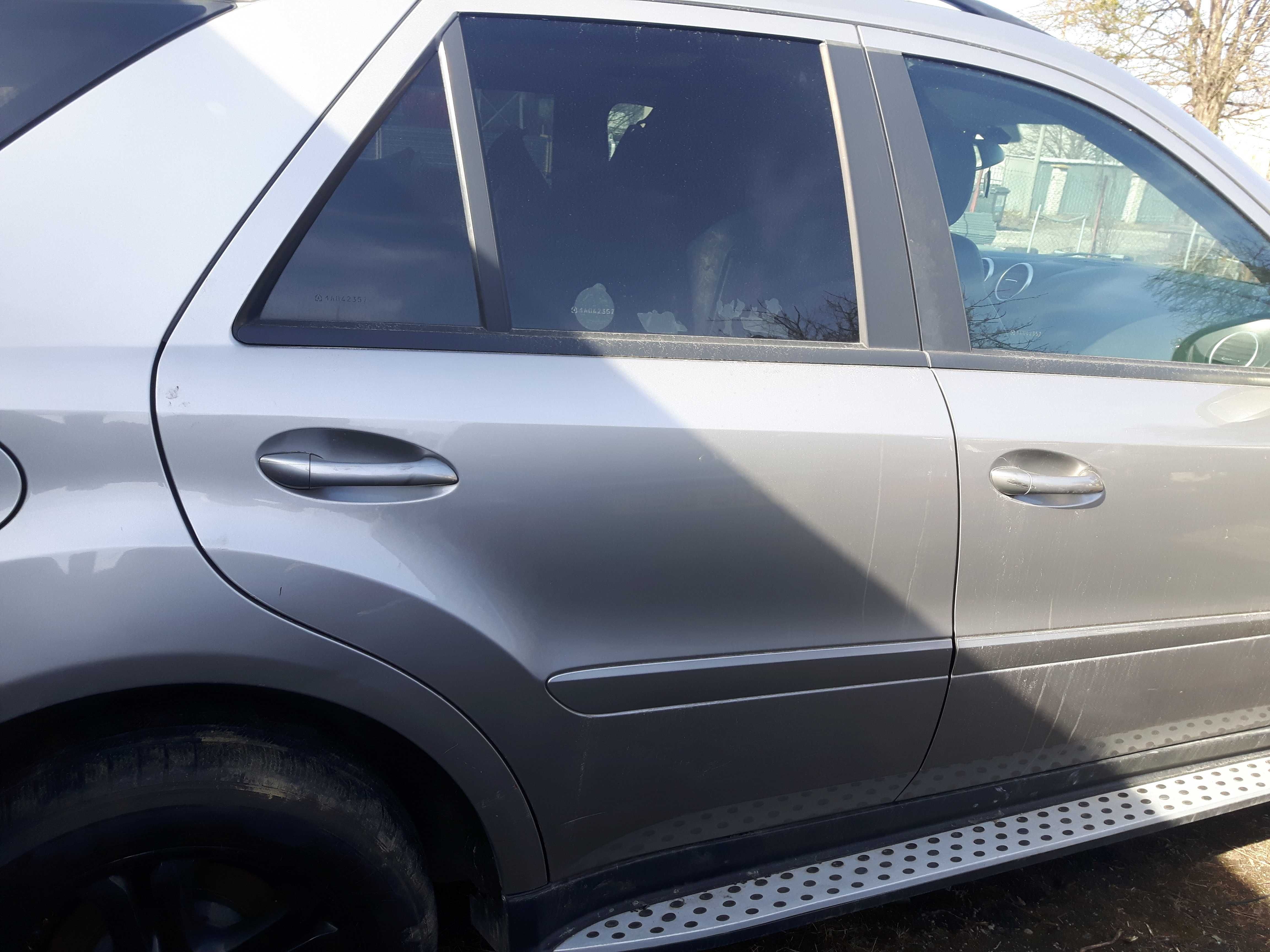 Mercedes  ML W 164 3,0 CDI 05r Felgi  18 cali ,drzwi , maska i inne