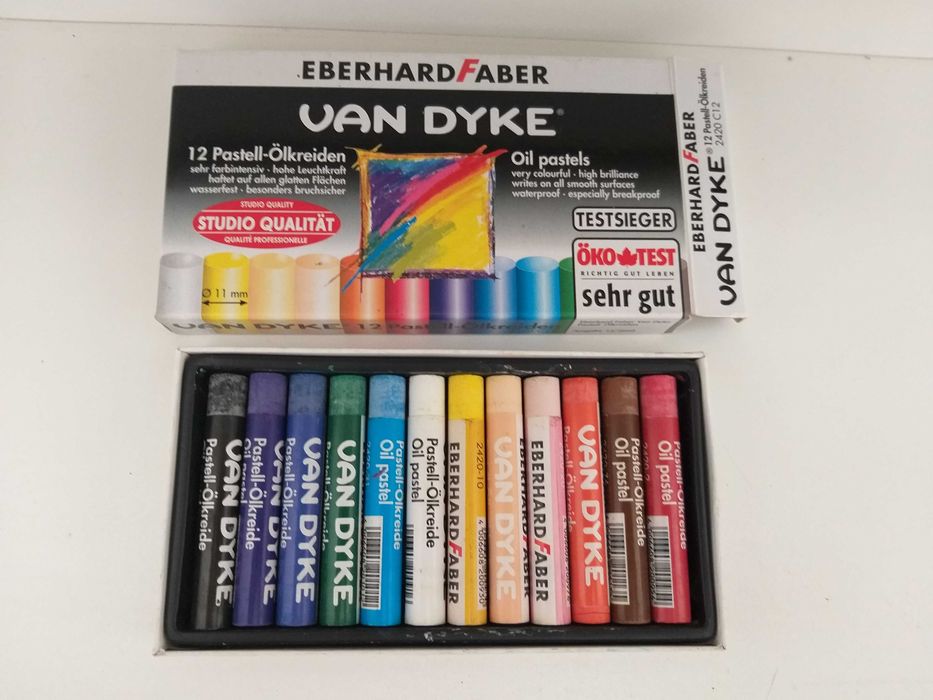 diversos artigos /material de arte, desenho, lápis , aguarelas