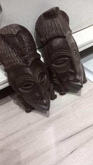 Dwie rzeźby do powieszenia 27 x 17