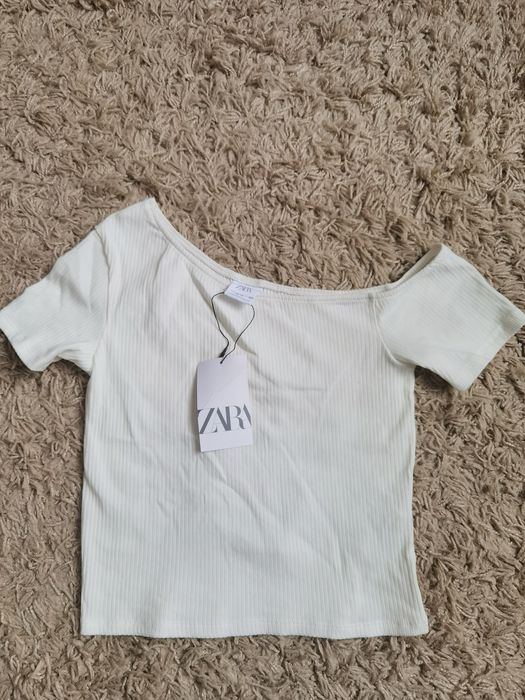 Майки , футболки zara 158 - 164 розмір . Оригінал