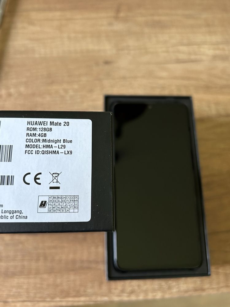 Huawei Mate 20. 4/128GB + ladowarka, pudelko.