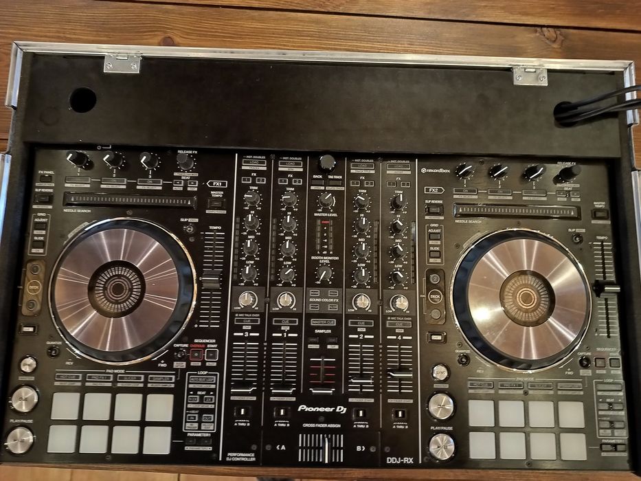 Pioneer DDJ RX + Case