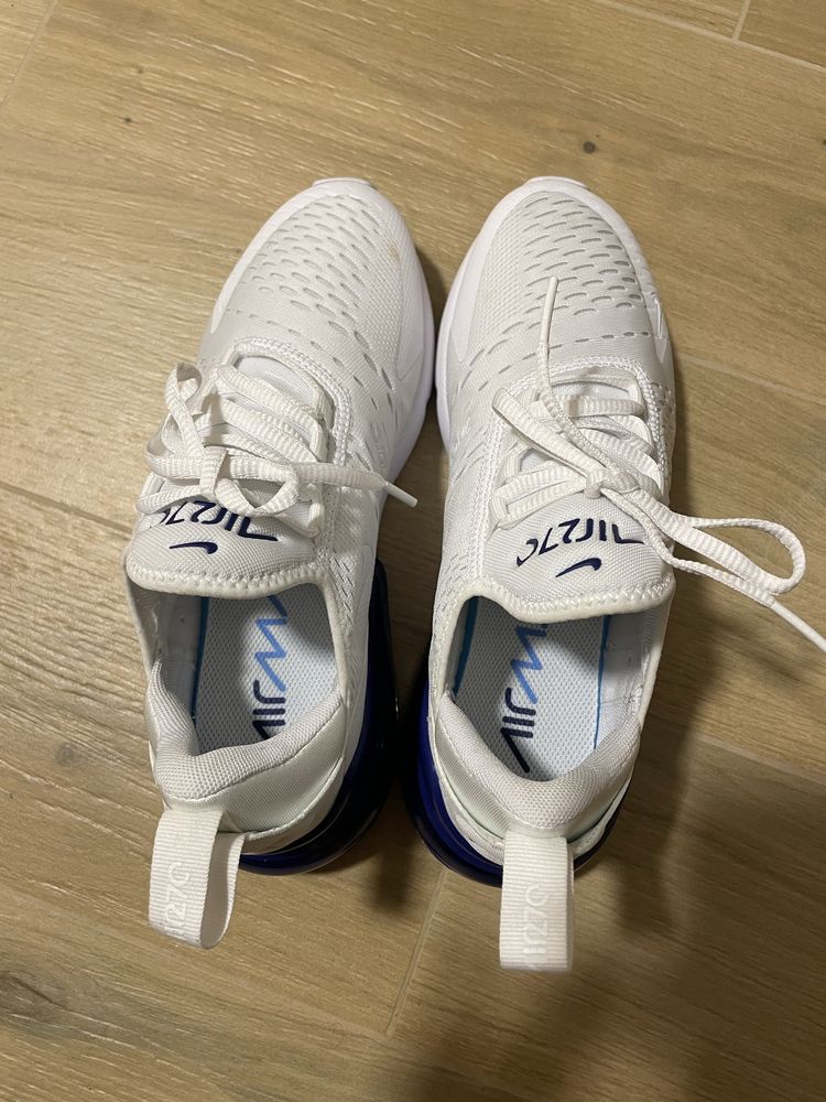 Жіночі Кросівки Nike AIR MAX 270
