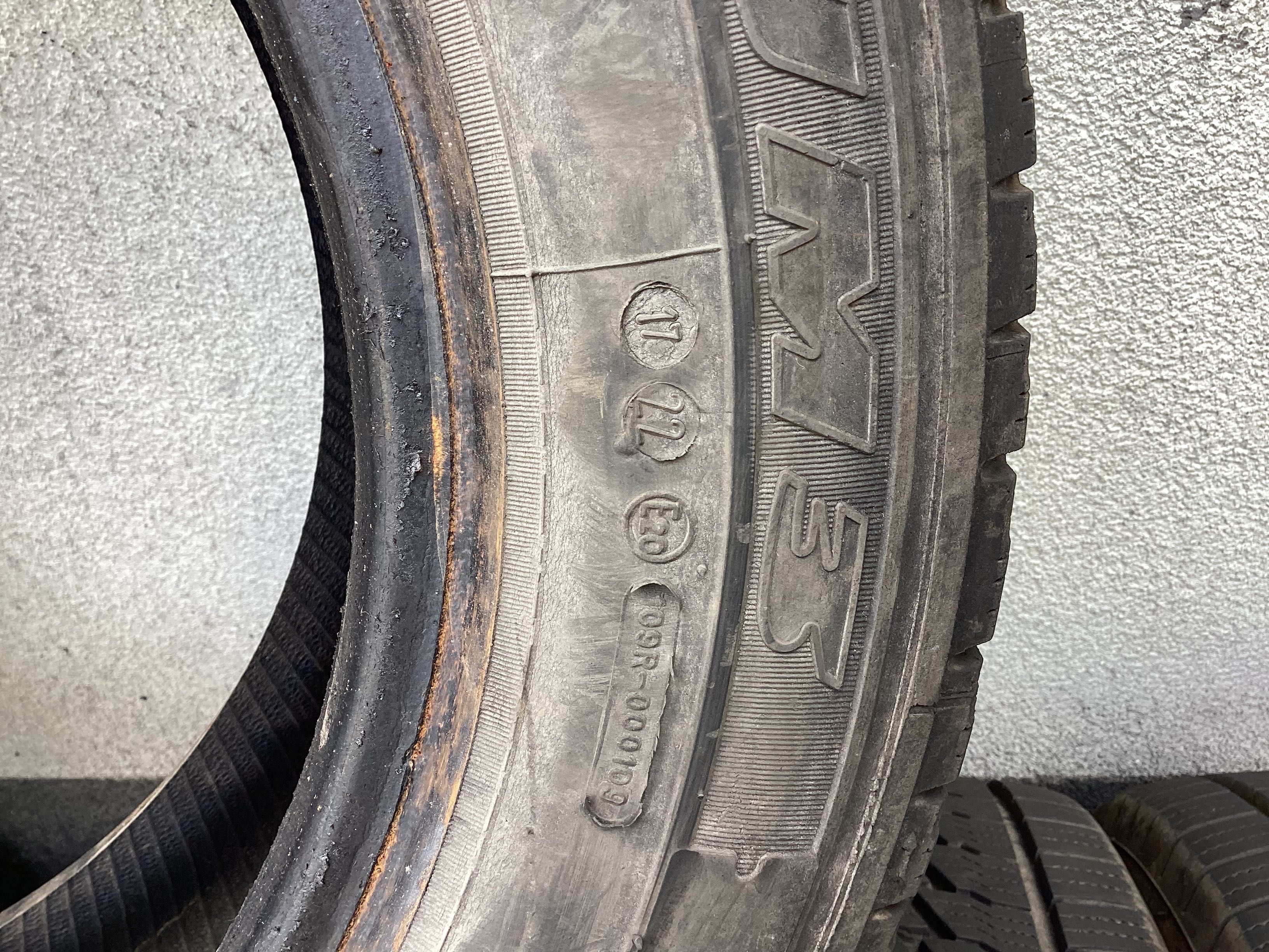 GLOB GUM 205/65r16C  2szt opony zima zimowe dostawcze 4mm 2022r