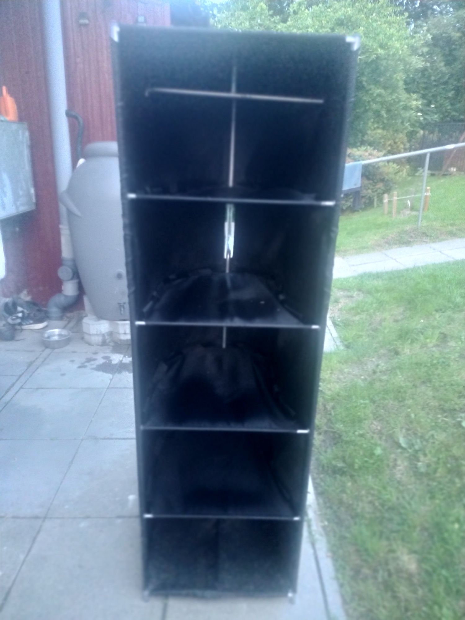 Sprzedam szafę przenośną z pięćioma półkami pojemna