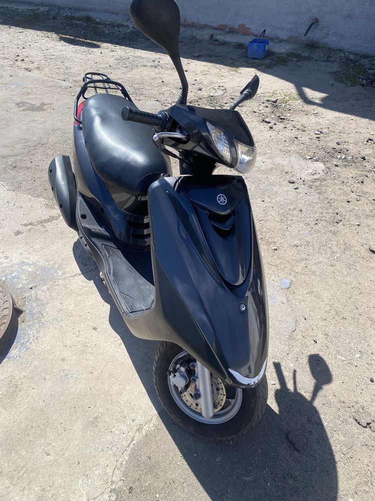 Скутер Yamaha Axis