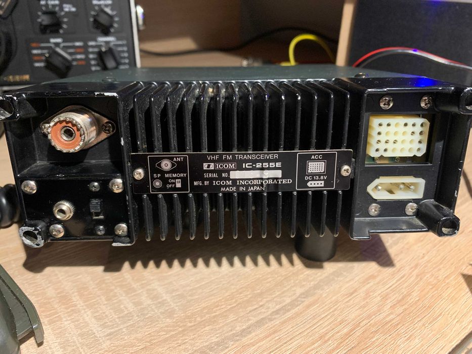 Radiotelefon   ICOM IC-255E  wykrywacz