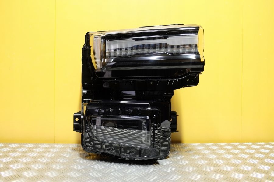 GMC HUMMER EV 2022-2024 REFLEKTOR LAMPA FULL LED PRAWA USA