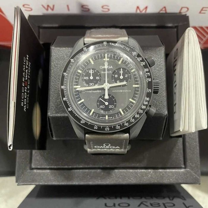 Omega x Swatch SO33A100 - Kosmiczny Styl Mercury w Zegarmistrzostwie