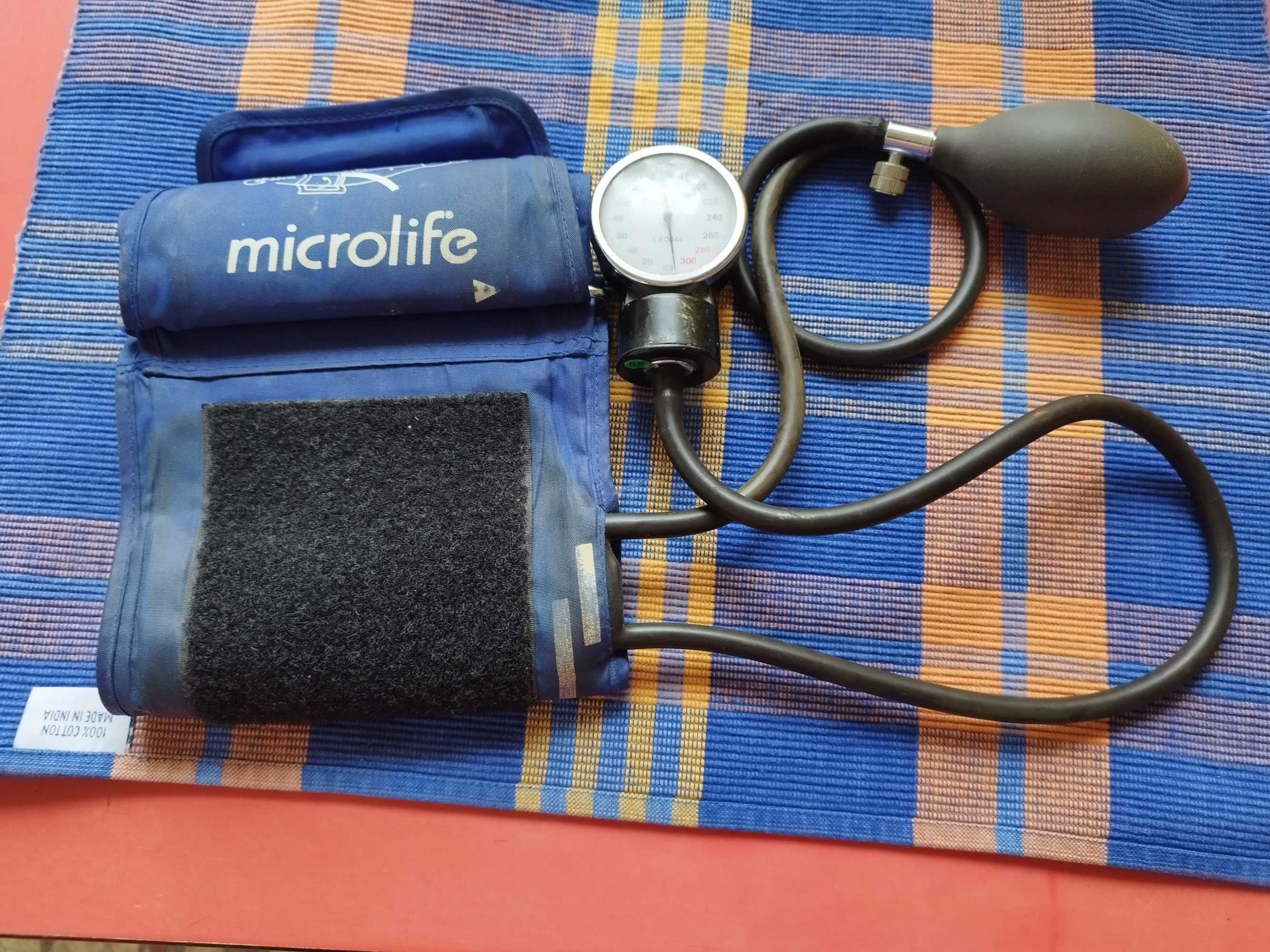 Тонометр механический Microlife.