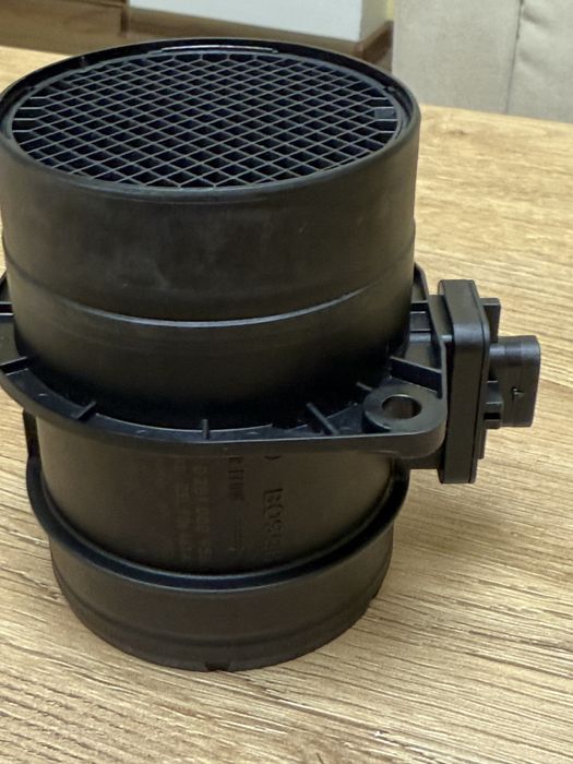 03L906461A Оригінал Датчик температури та масової витрати повітря VAG