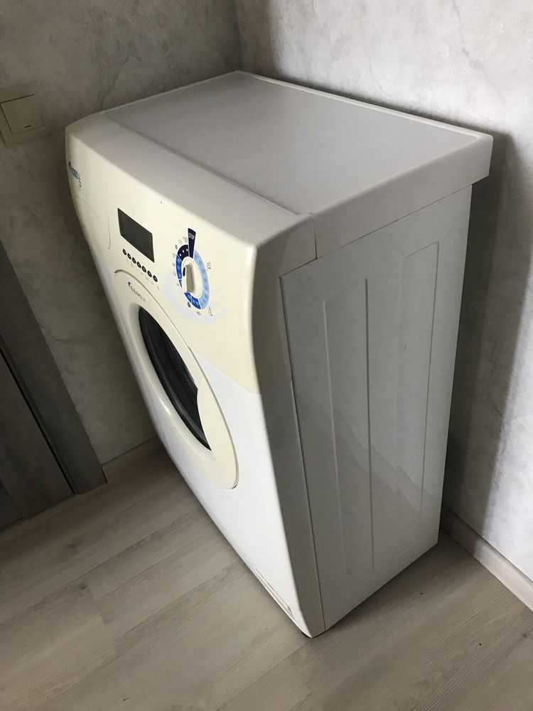 Продам стиральную машинку