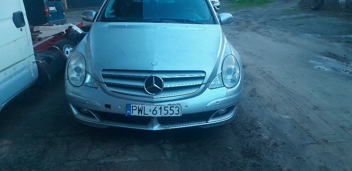 Mercedes R class