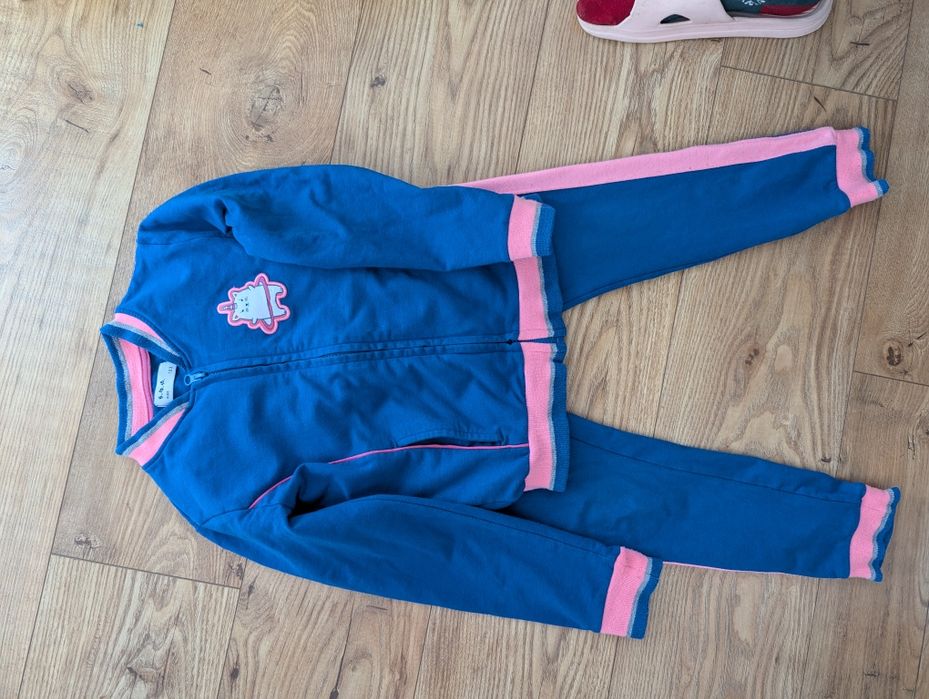 Dres dziewczęcy 51015 r 122