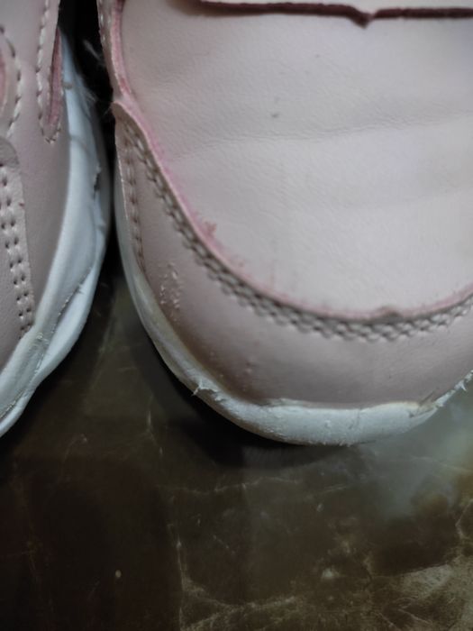 Кросівки для дівчинки