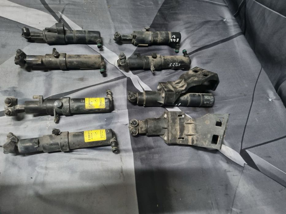 Форсунка омивача фар Мерседес. Форсунка омивателя Фары Mercedes