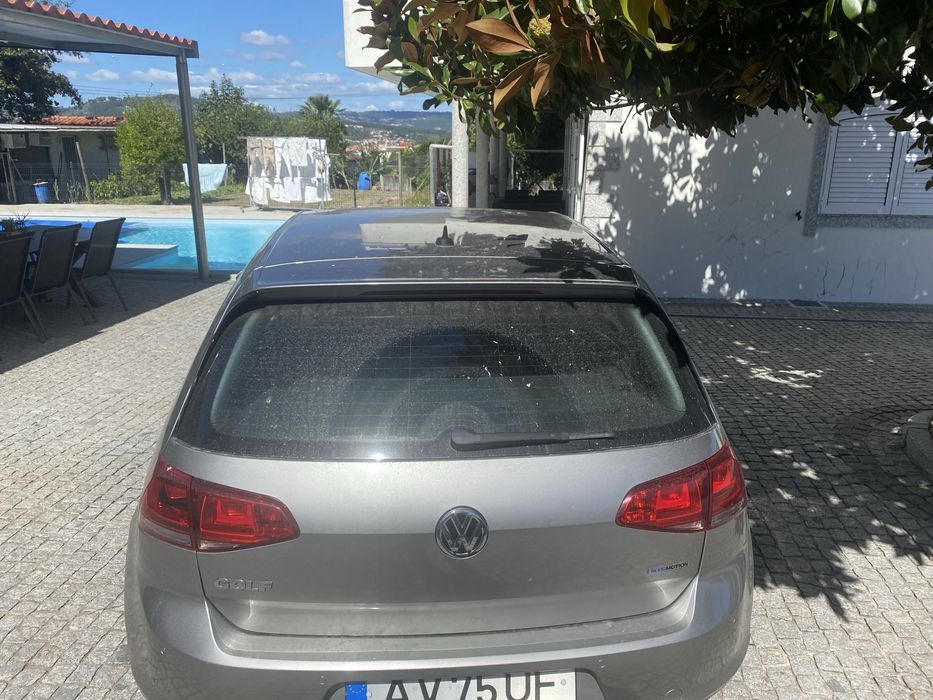 VW golf 7 1.6 diesel 5 portas e com gancho para reboc
