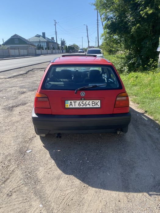 Робоча конячка Golf III терміново