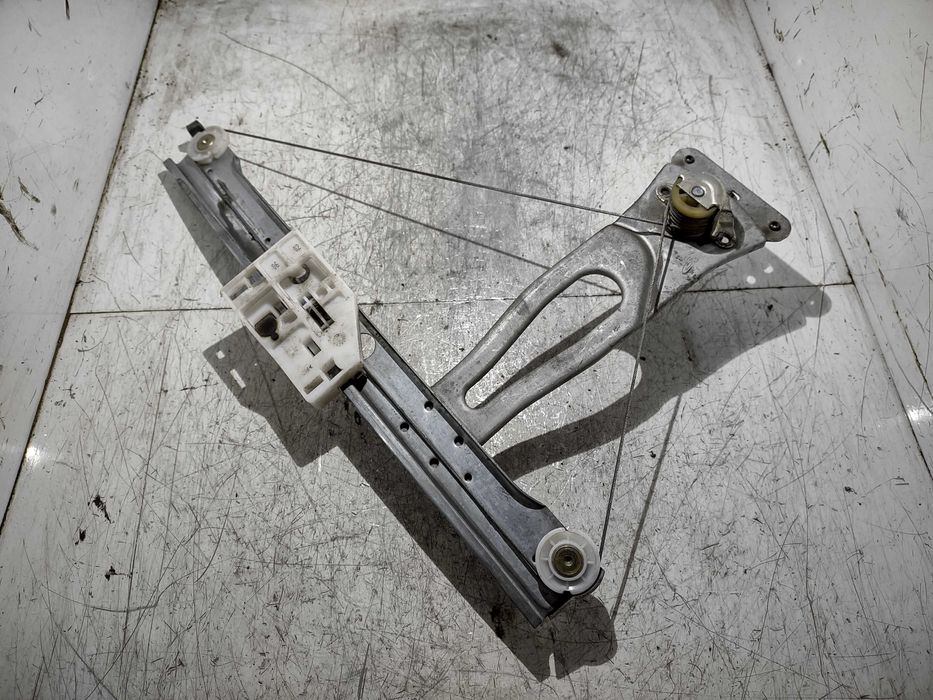 Podnośnik manualny szyby prawy tył CITROEN C3