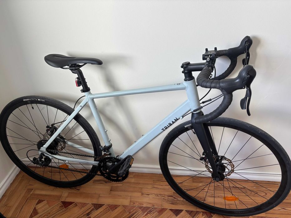 Bicicleta + Capacete (M) + Suporte Telefónico