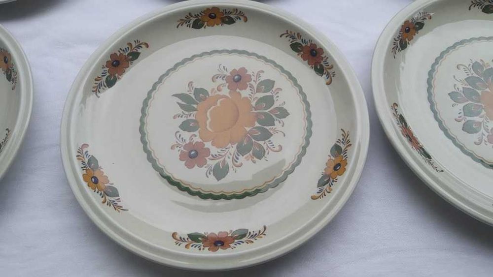 Talerze obiadowe, ceramiczne, Winterling