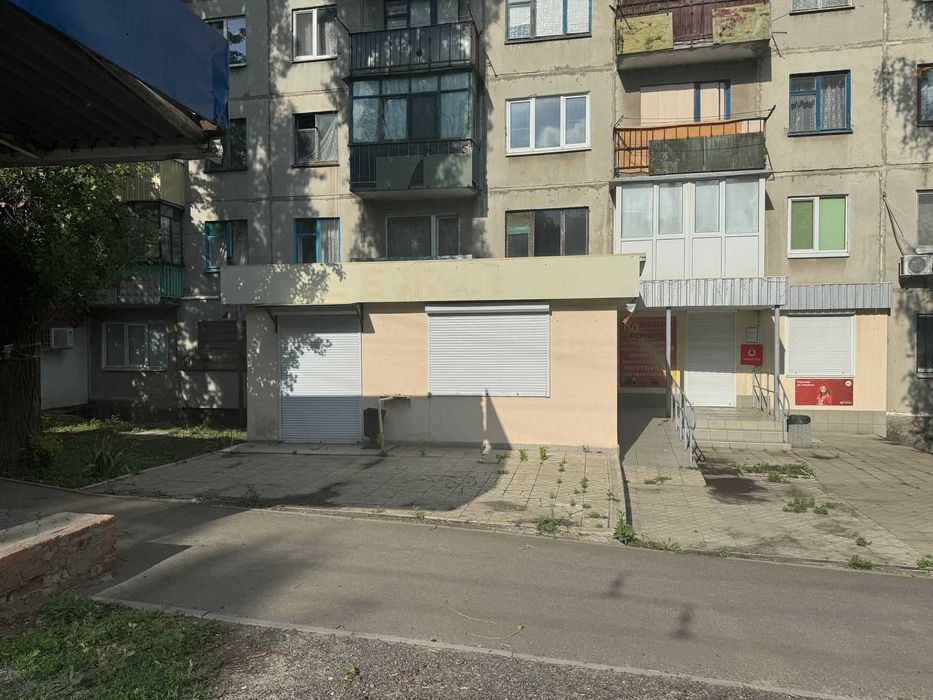 Продається приміщення магазину