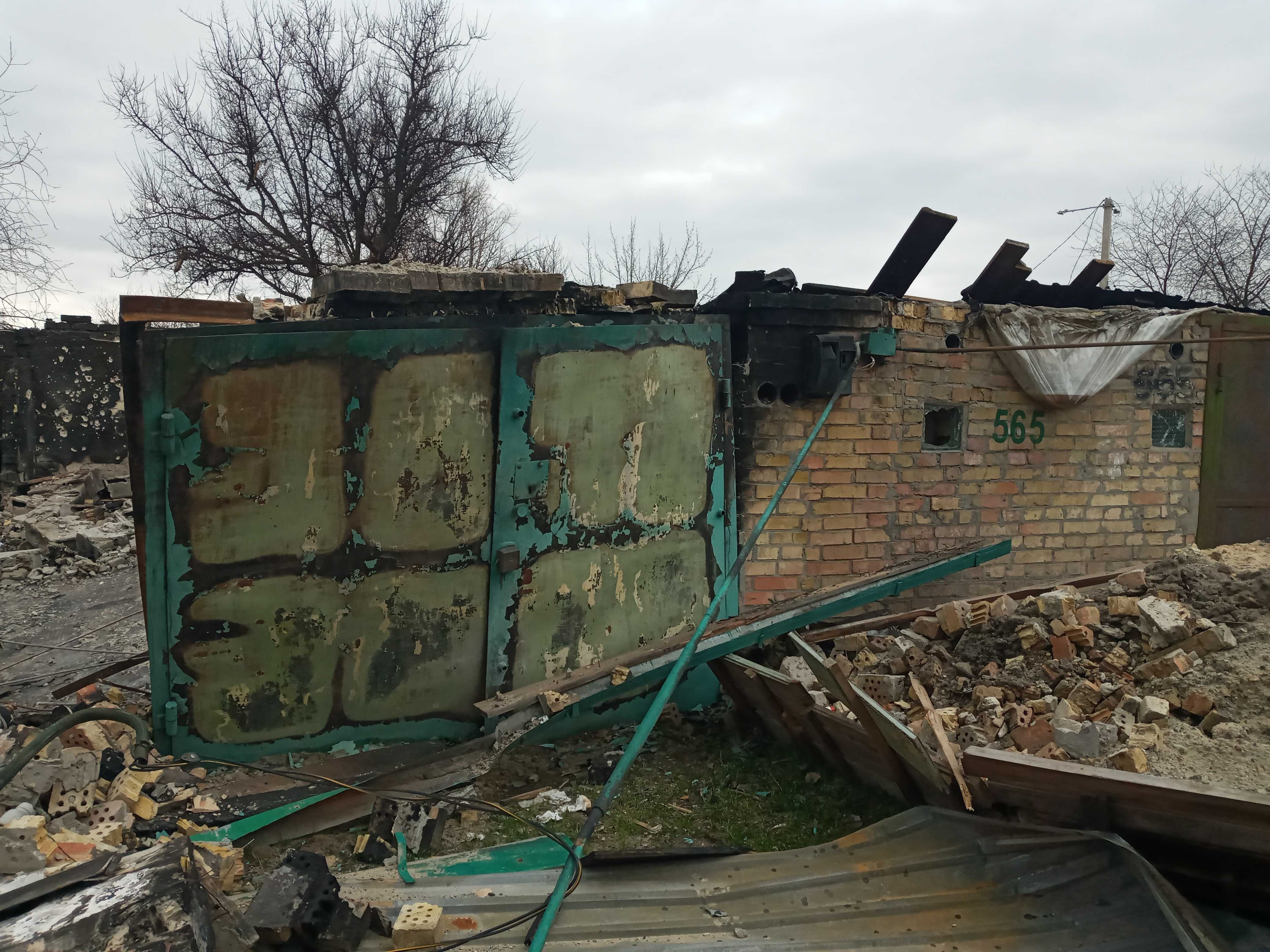 Ділянка під гараж. Зруйнований з ямою та підвалом. На Багірова. Торг.