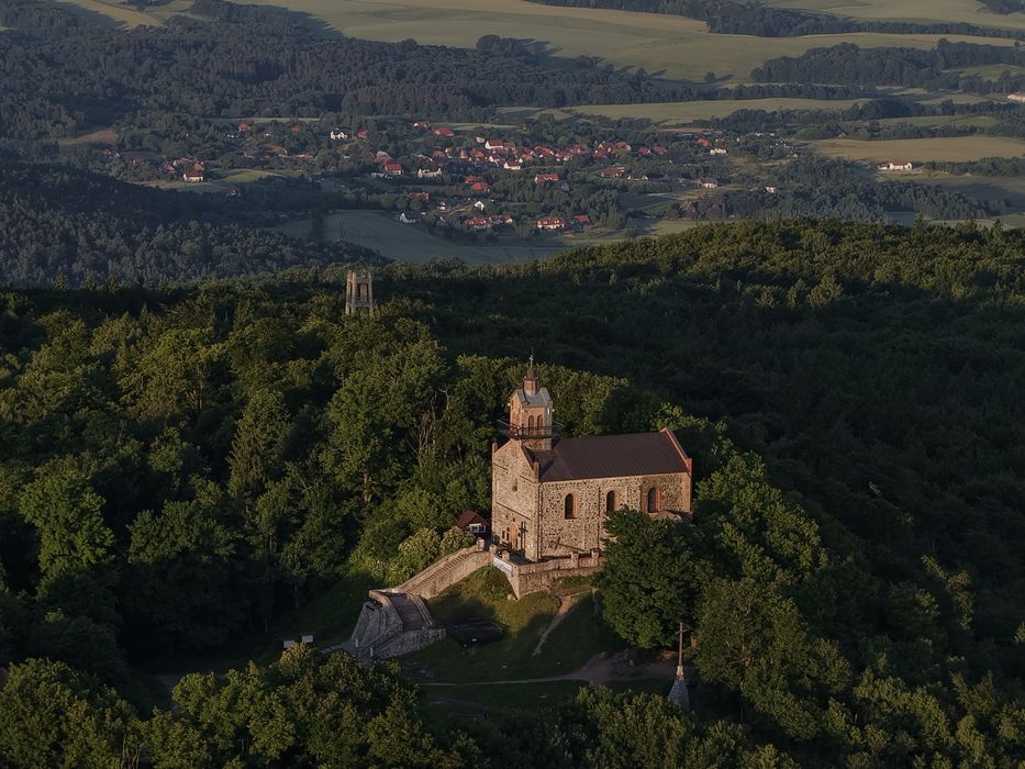 Zdjęcia i filmy z drona - nieruchoności, działki, inwestycje